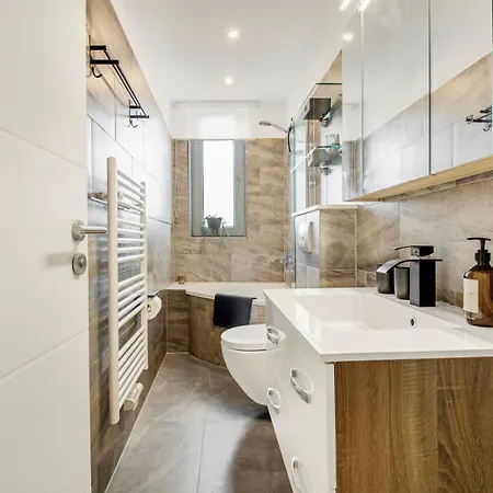 Valley Apartment: Free Parking + Bathtub + Netflix